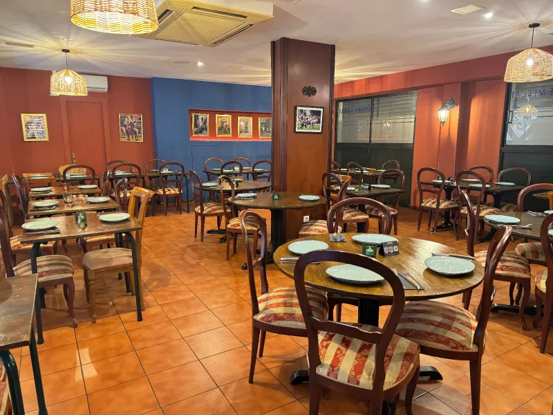 Operating Restaurant in La Barceloneta, Barcelona