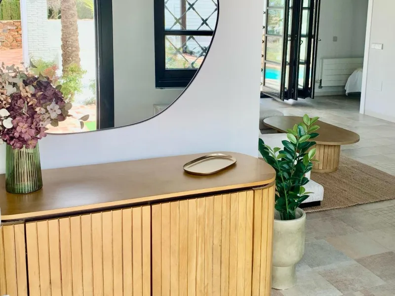 Maravillosa villa adosada en primera línea de golf con piscina privada .