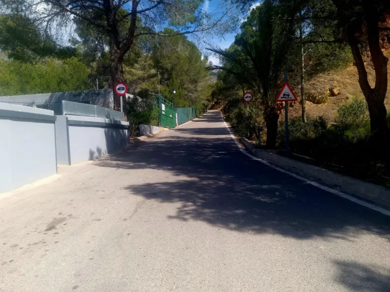 ÚLTIMA PARCELA EN EXCLUSIVA URBANIZACIÓN GALERA DE LAS PALMERAS