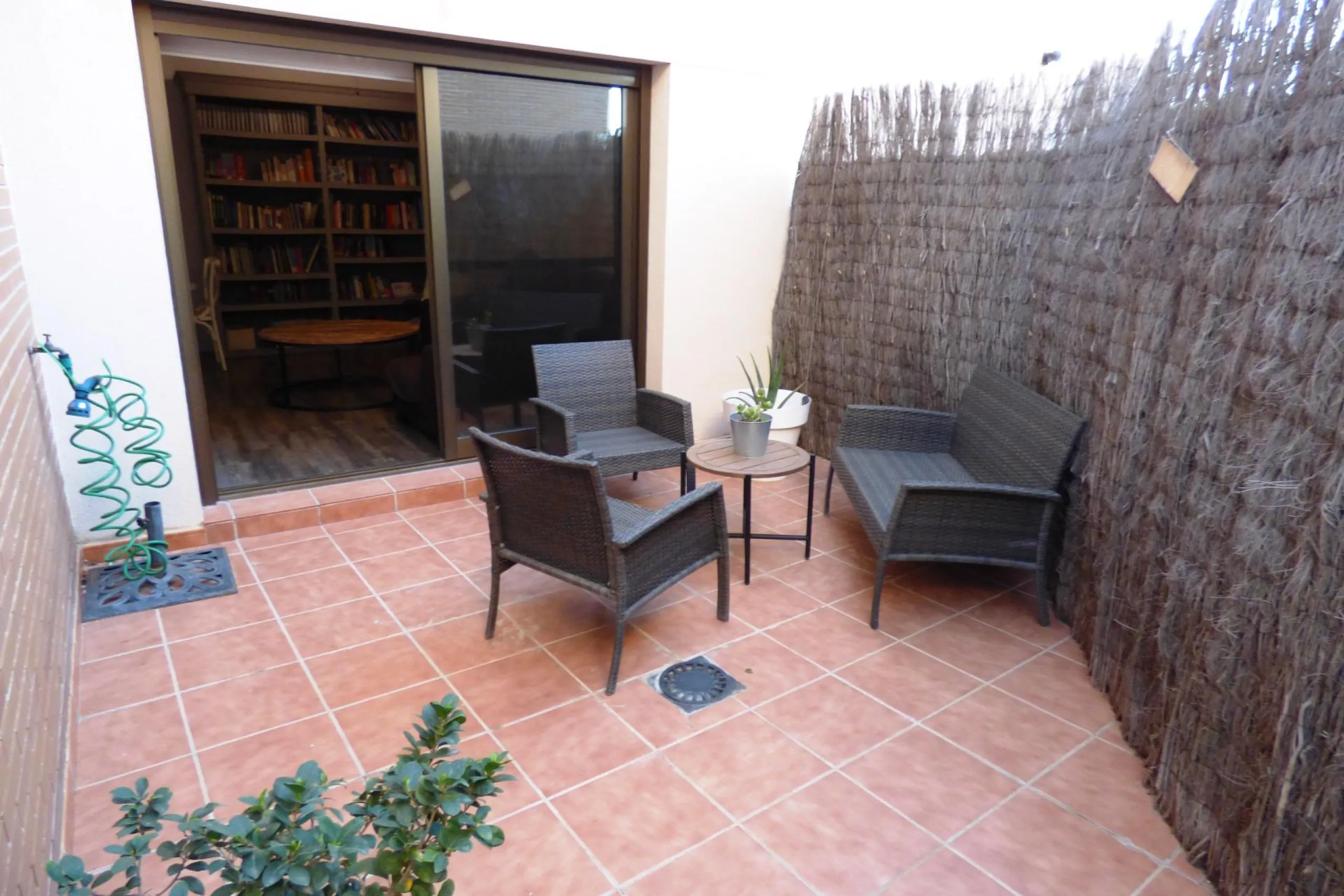 ENCANTADORA PLANTA BAJA EN SAN JUAN CON GRAN TERRAZA