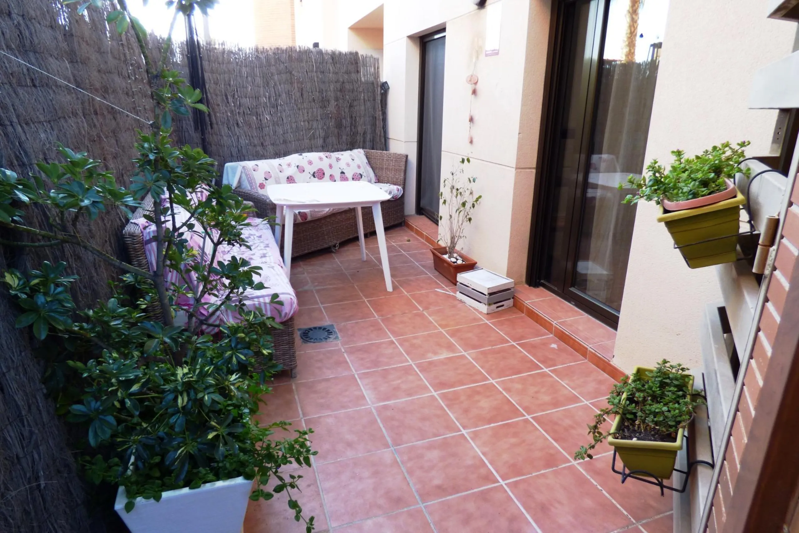 ENCANTADORA PLANTA BAJA EN SAN JUAN CON GRAN TERRAZA