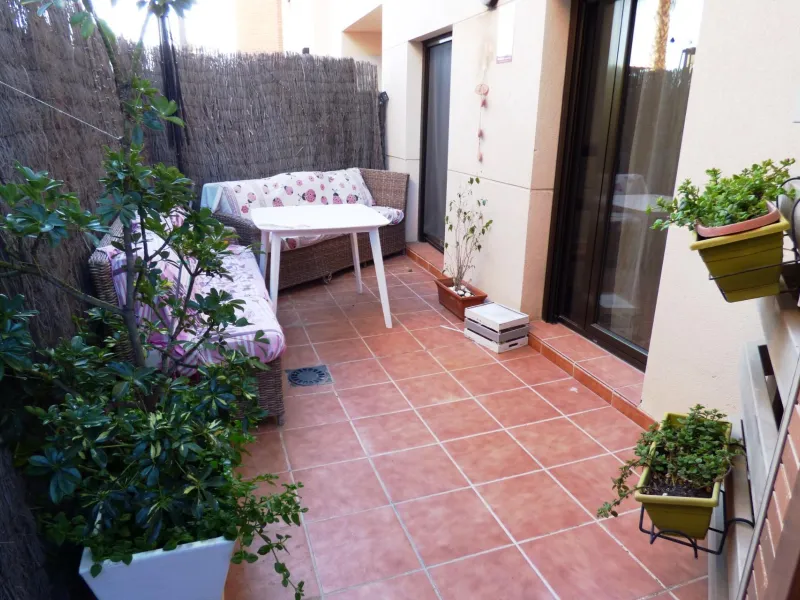 ENCANTADORA PLANTA BAJA EN SAN JUAN CON GRAN TERRAZA