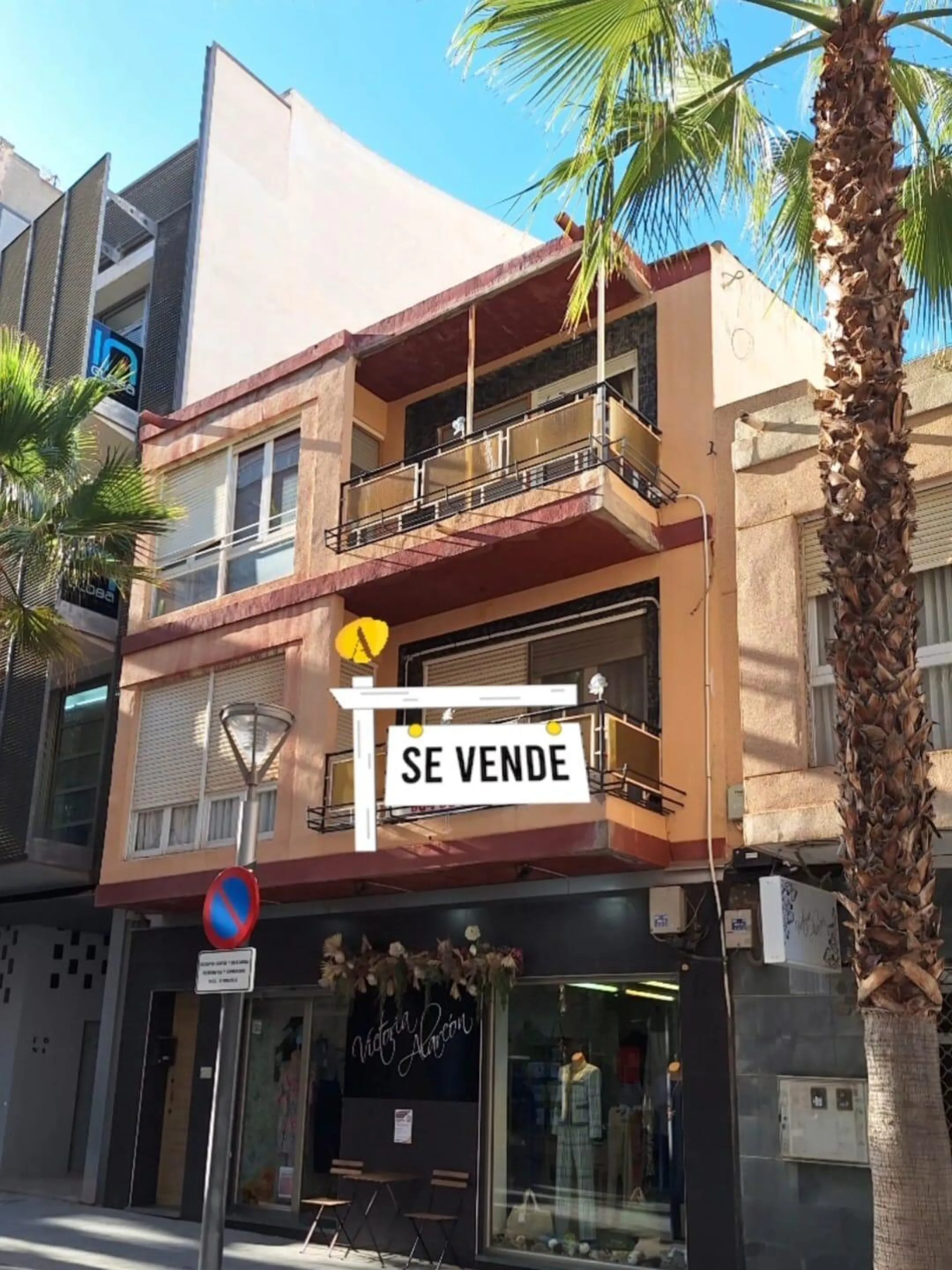 Se vende edificio entero en pleno centro de Torrevieja