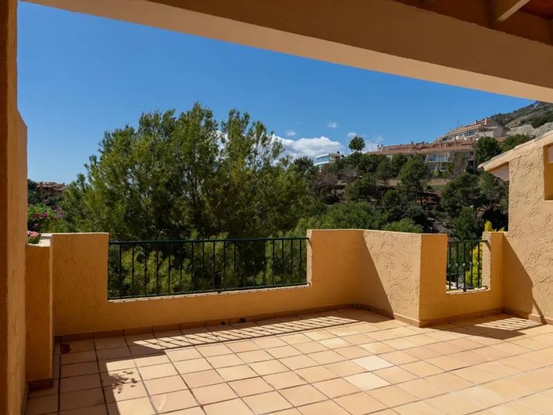 Encantadora casa adosada con vistas al mar en Altea Mascarat