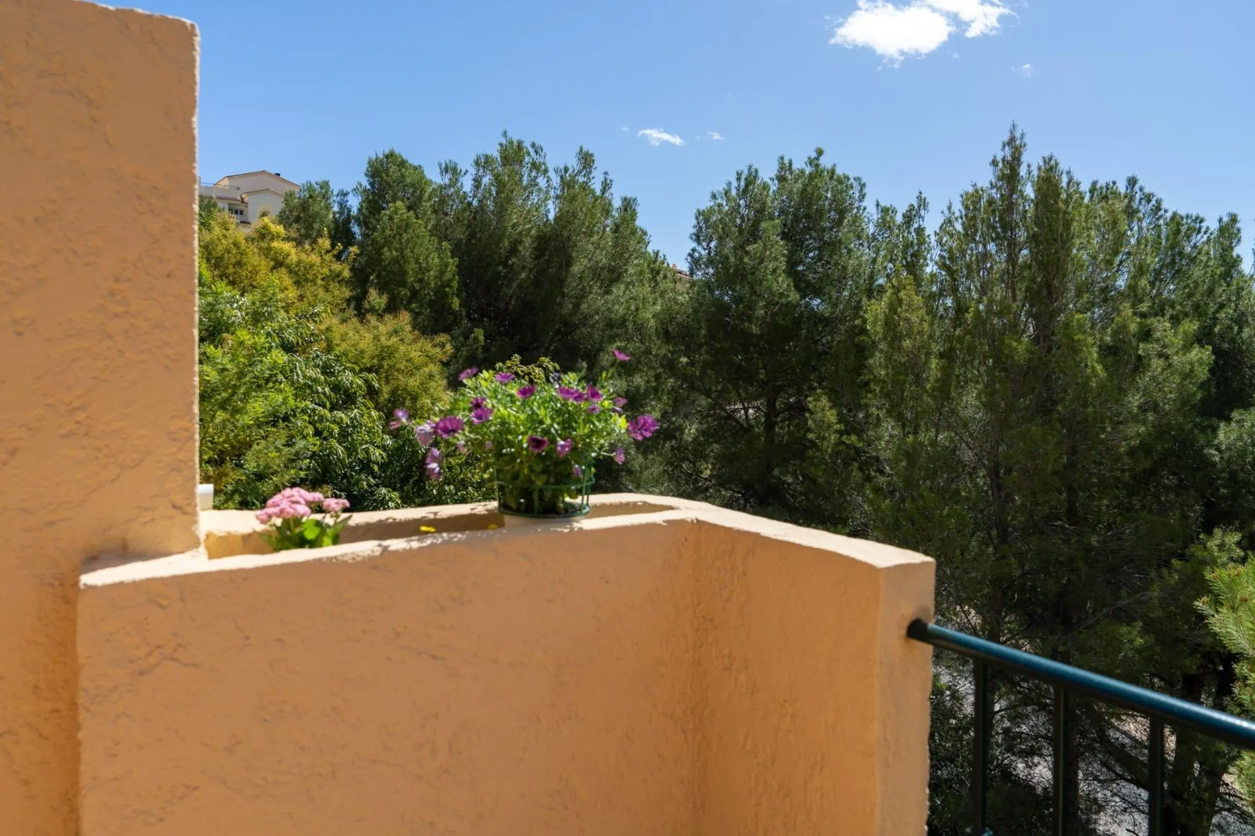 Encantadora casa adosada con vistas al mar en Altea Mascarat