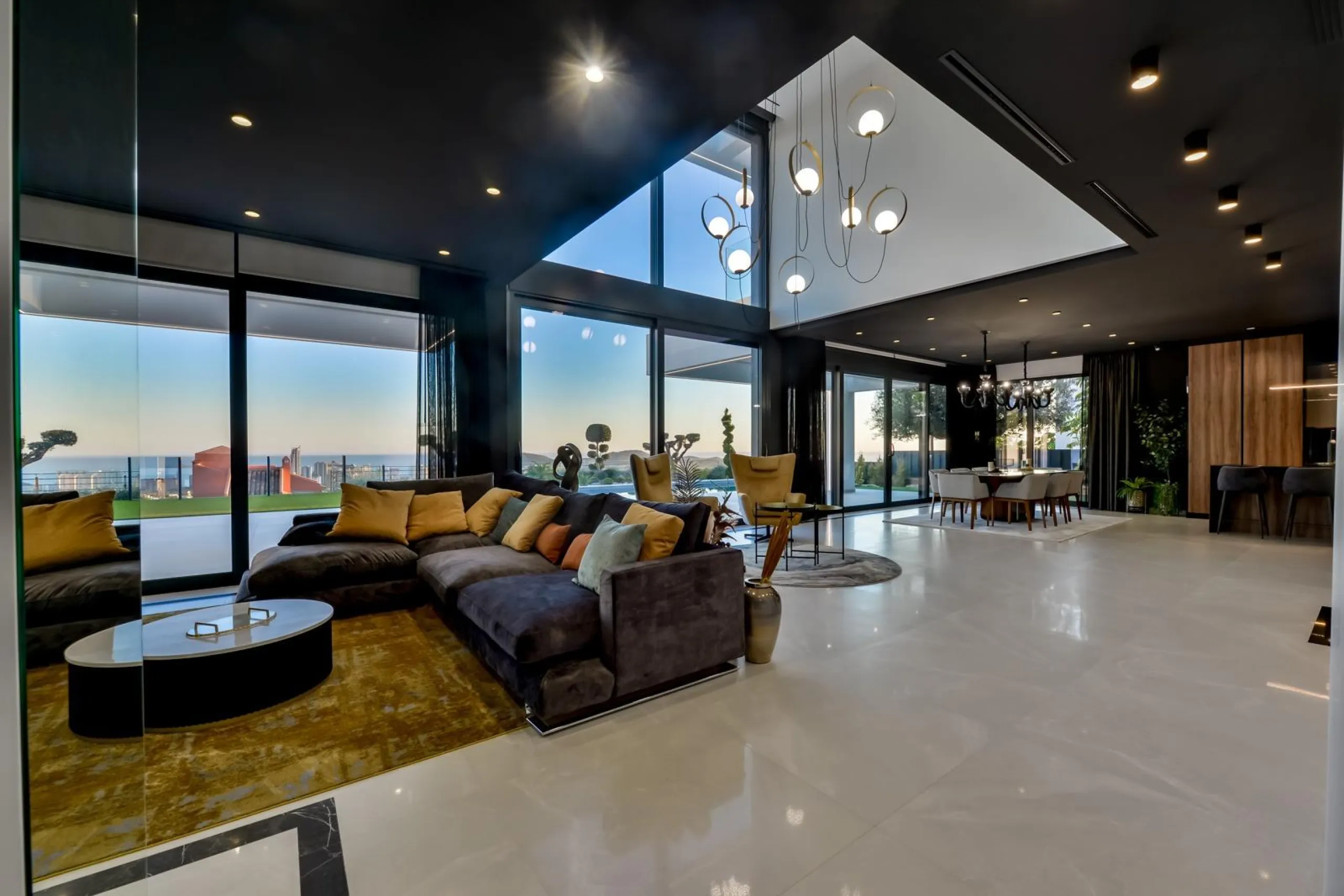 Villa Roma: Exclusividad y Elegancia en Finestrat 🌟