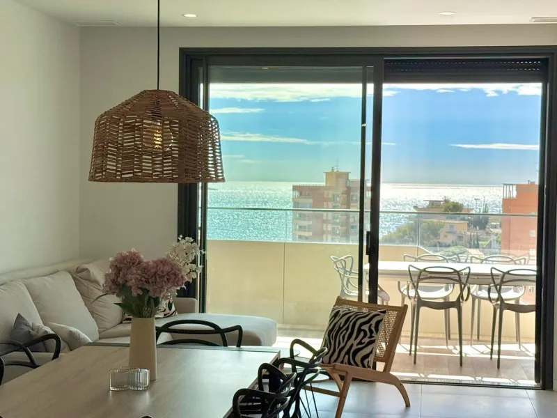 🌊✨ Apartamento de Lujo en Venta con Impresionantes Vistas al Mar ✨🌊