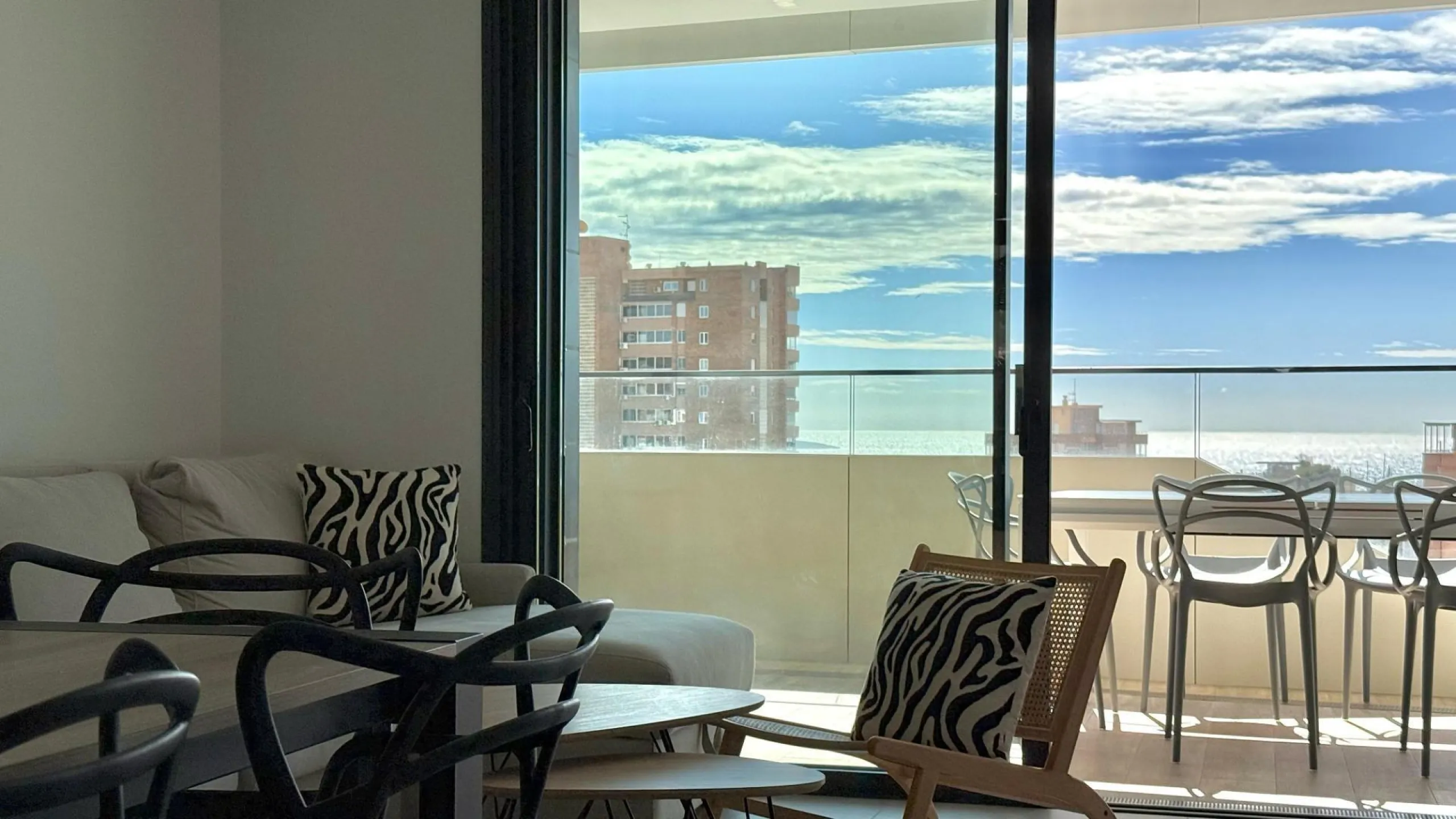 🌊✨ Apartamento de Lujo en Venta con Impresionantes Vistas al Mar ✨🌊