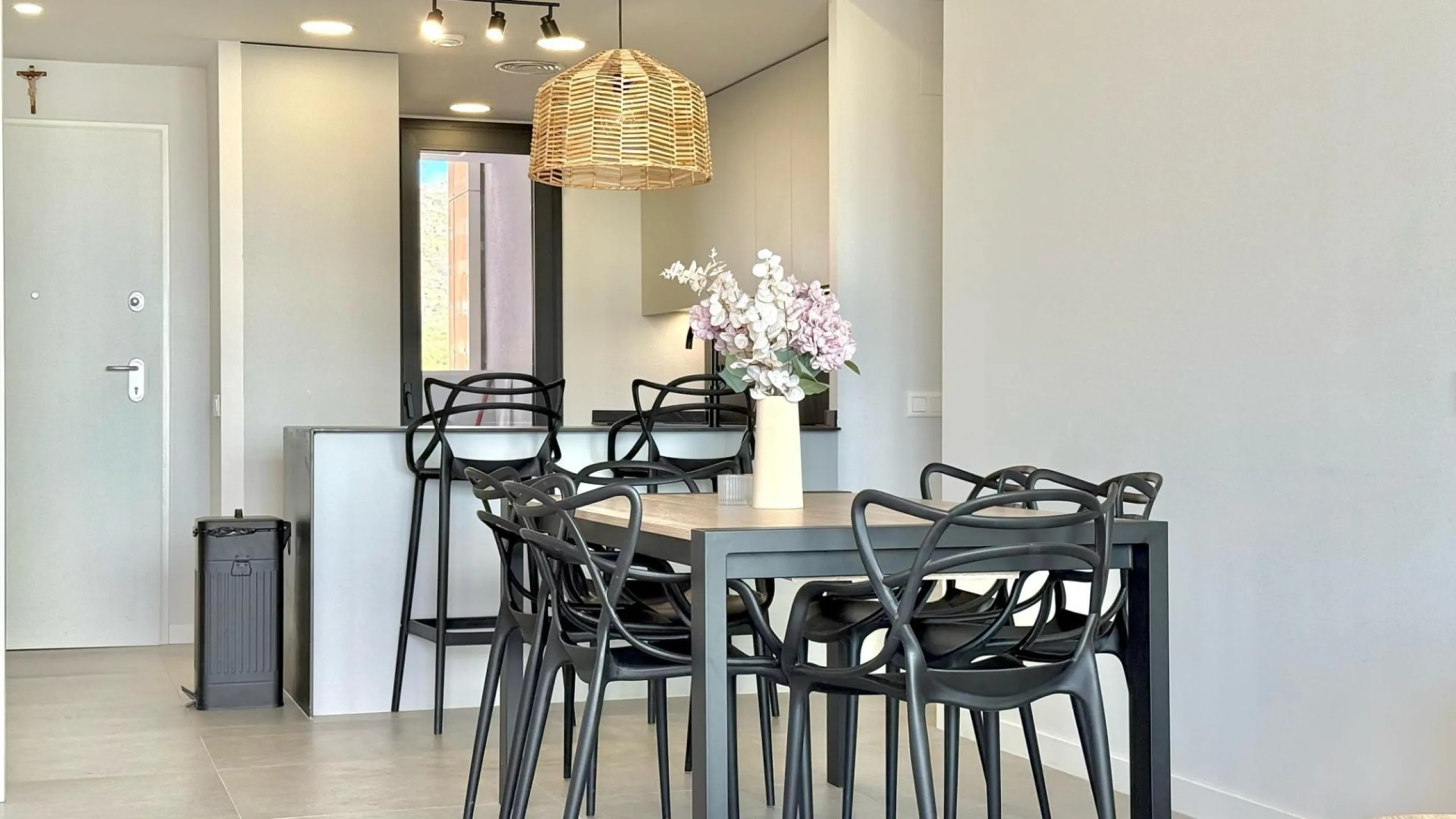 🌊✨ Apartamento de Lujo en Venta con Impresionantes Vistas al Mar ✨🌊