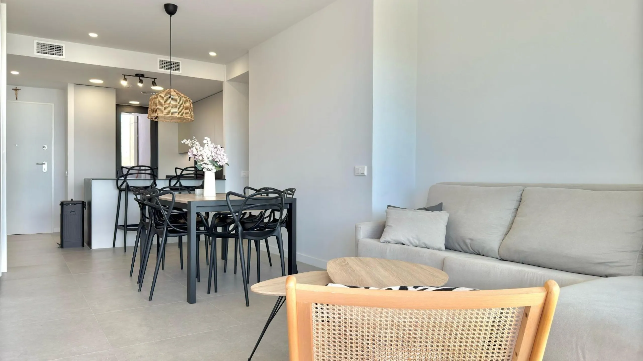 🌊✨ Apartamento de Lujo en Venta con Impresionantes Vistas al Mar ✨🌊