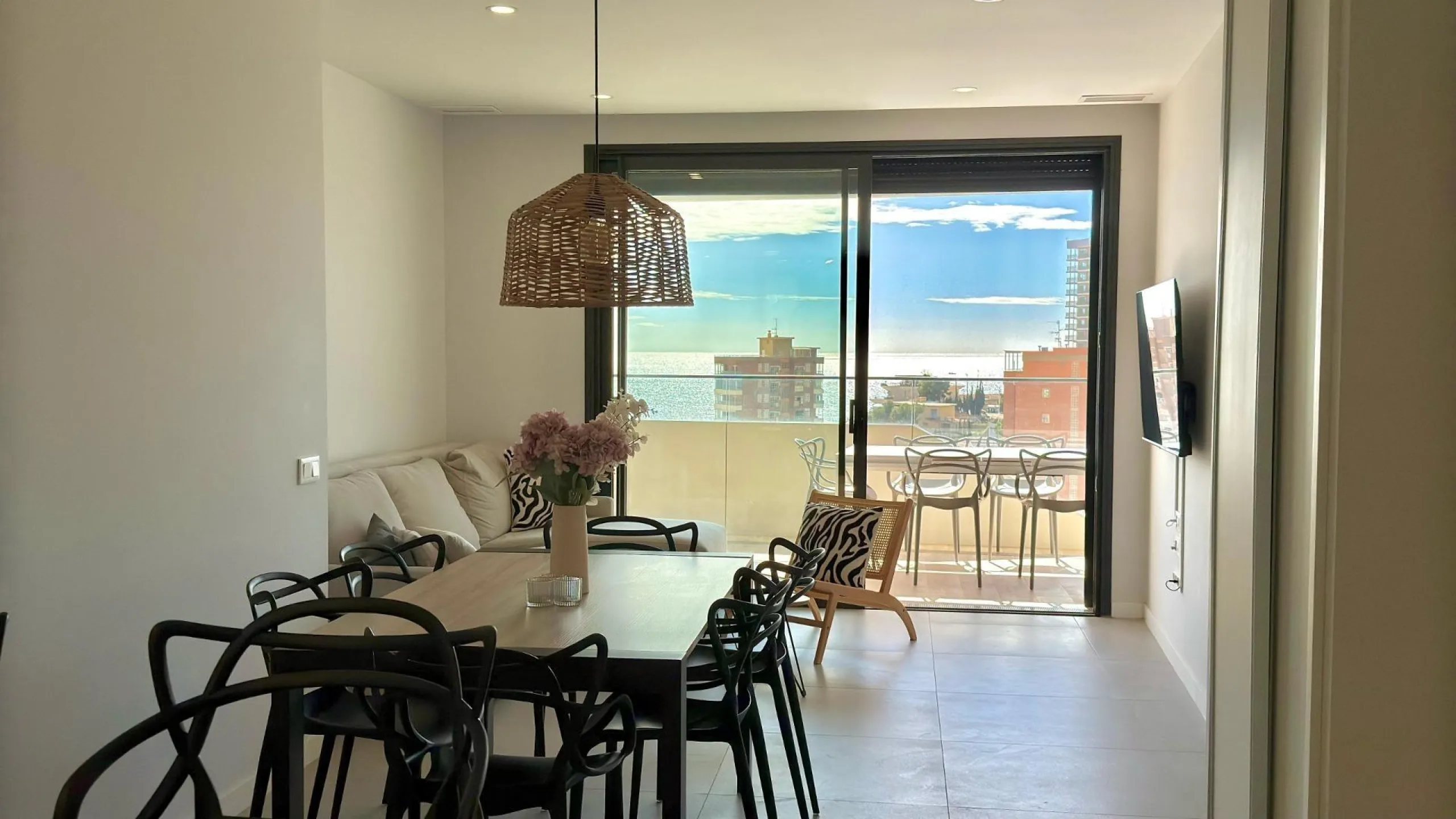 🌊✨ Apartamento de Lujo en Venta con Impresionantes Vistas al Mar ✨🌊