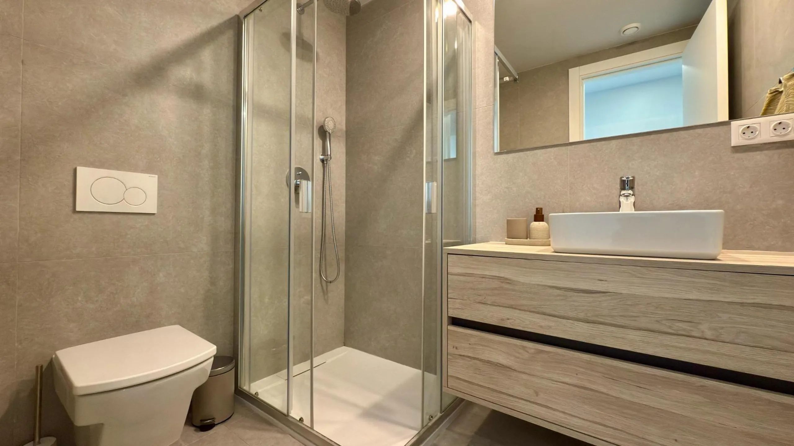 🌊✨ Apartamento de Lujo en Venta con Impresionantes Vistas al Mar ✨🌊