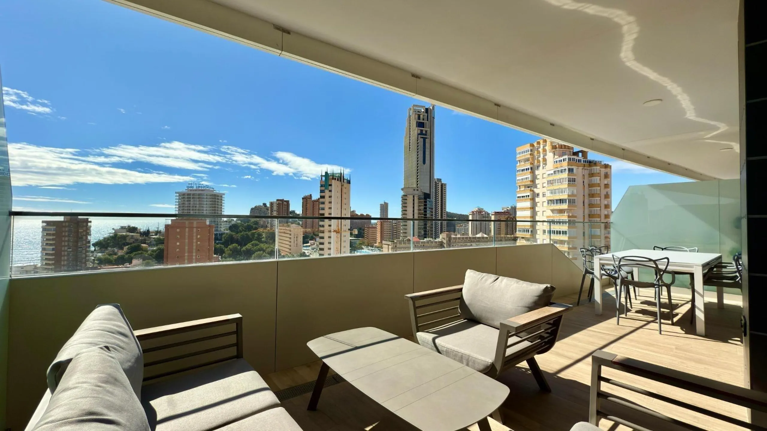 🌊✨ Apartamento de Lujo en Venta con Impresionantes Vistas al Mar ✨🌊