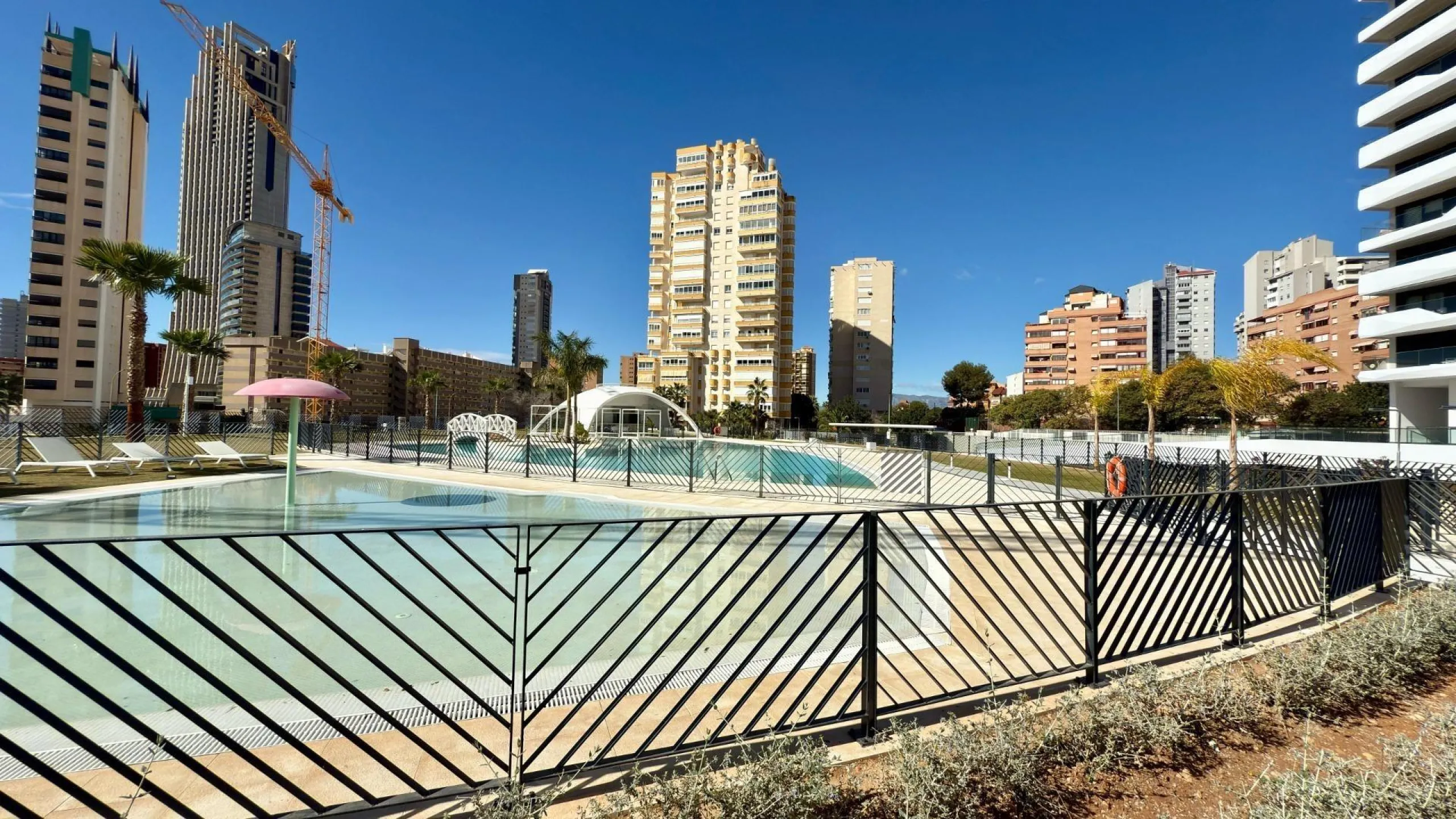 🌊✨ Apartamento de Lujo en Venta con Impresionantes Vistas al Mar ✨🌊