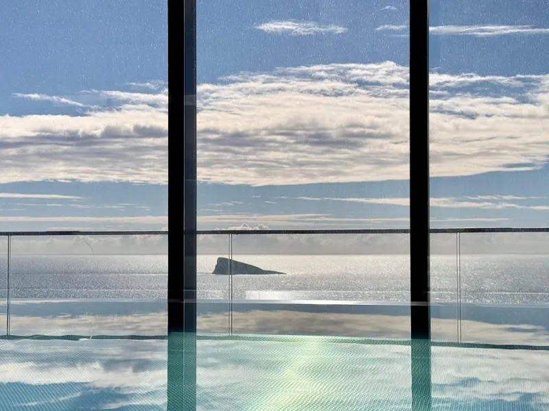 🌊✨ Apartamento de Lujo en Venta con Impresionantes Vistas al Mar ✨🌊