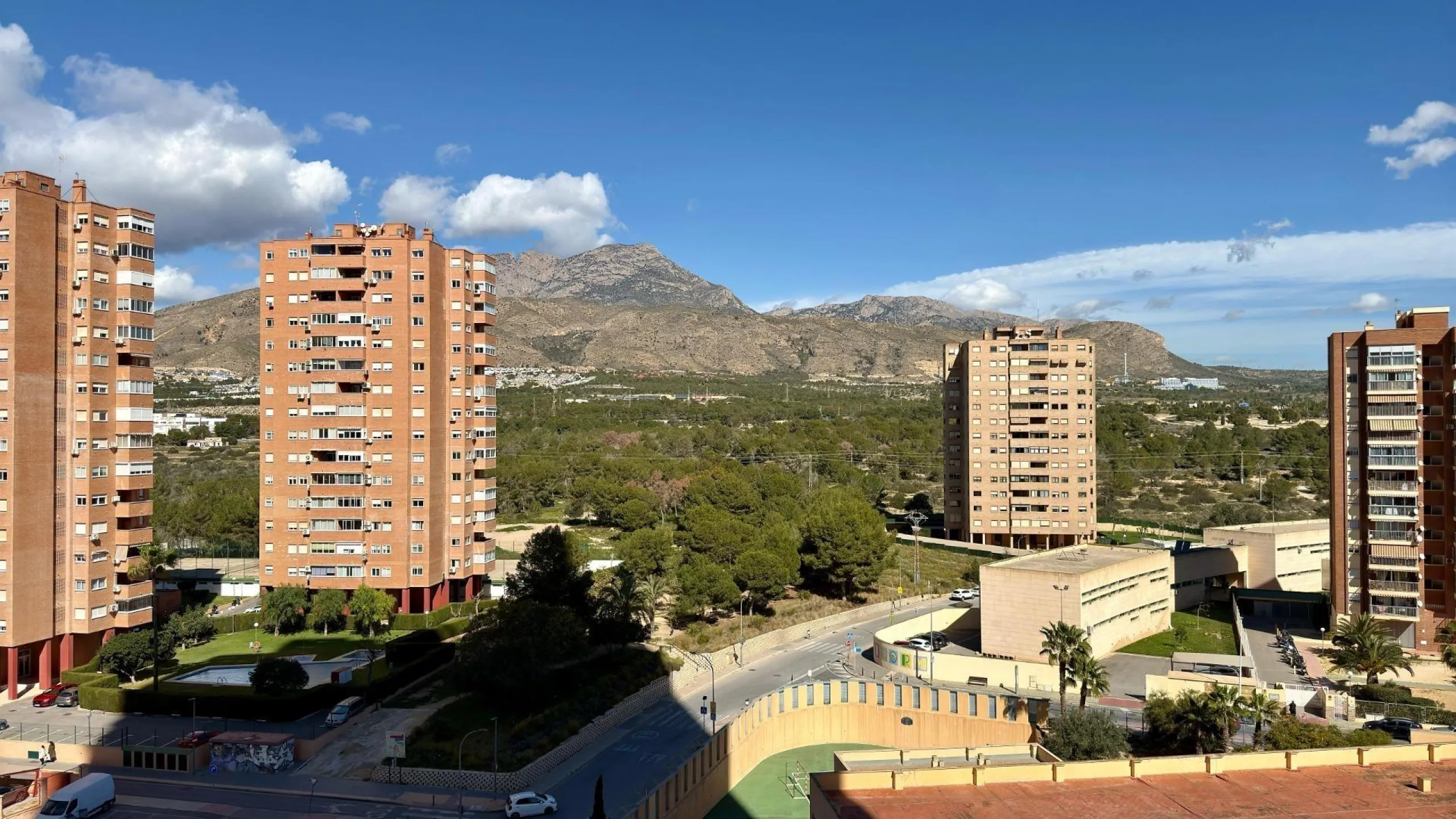 🌊✨ Apartamento de Lujo en Venta con Impresionantes Vistas al Mar ✨🌊