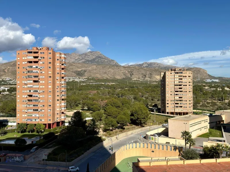 🌊✨ Apartamento de Lujo en Venta con Impresionantes Vistas al Mar ✨🌊