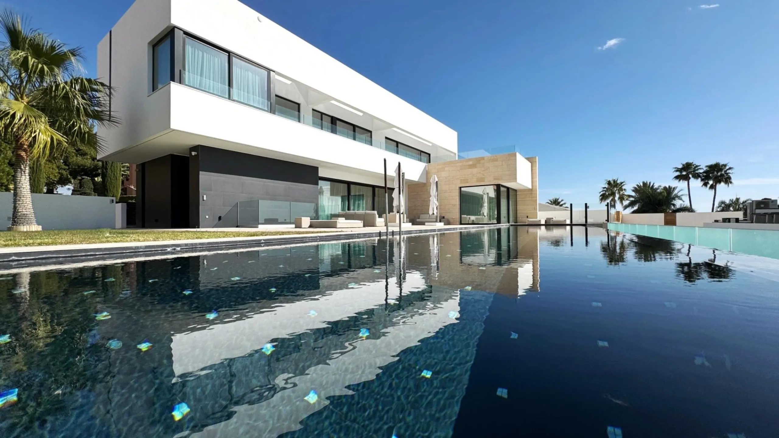 Unique Villa in Sierra Cortina