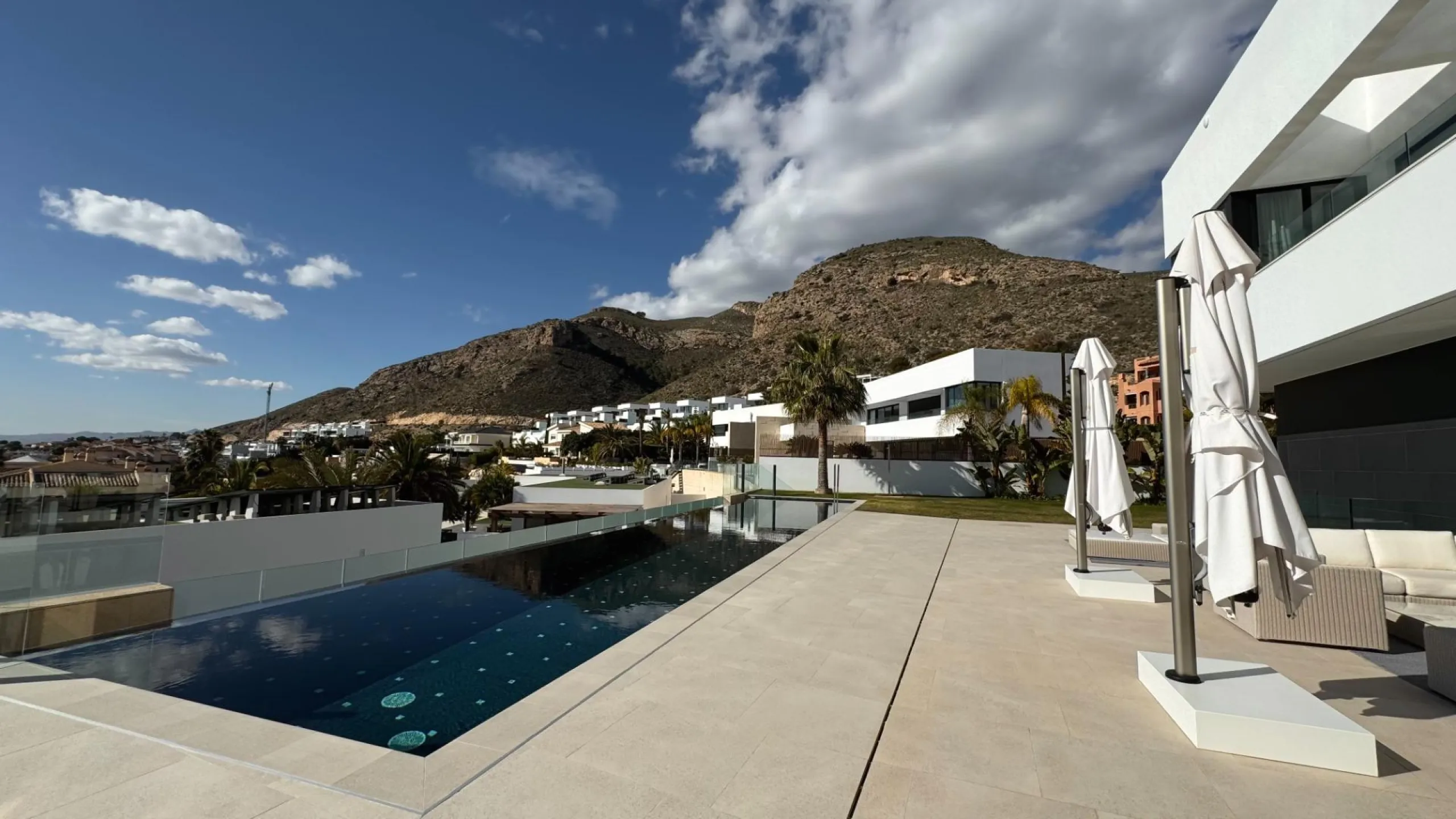 Unique Villa in Sierra Cortina