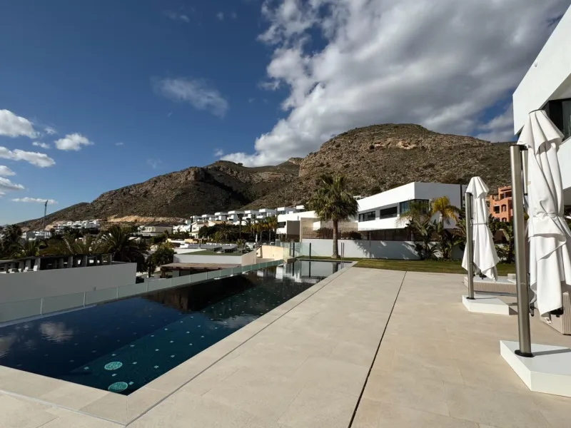 Unique Villa in Sierra Cortina
