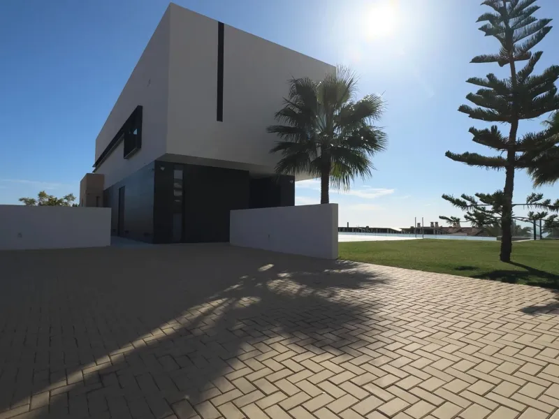 Unique Villa in Sierra Cortina