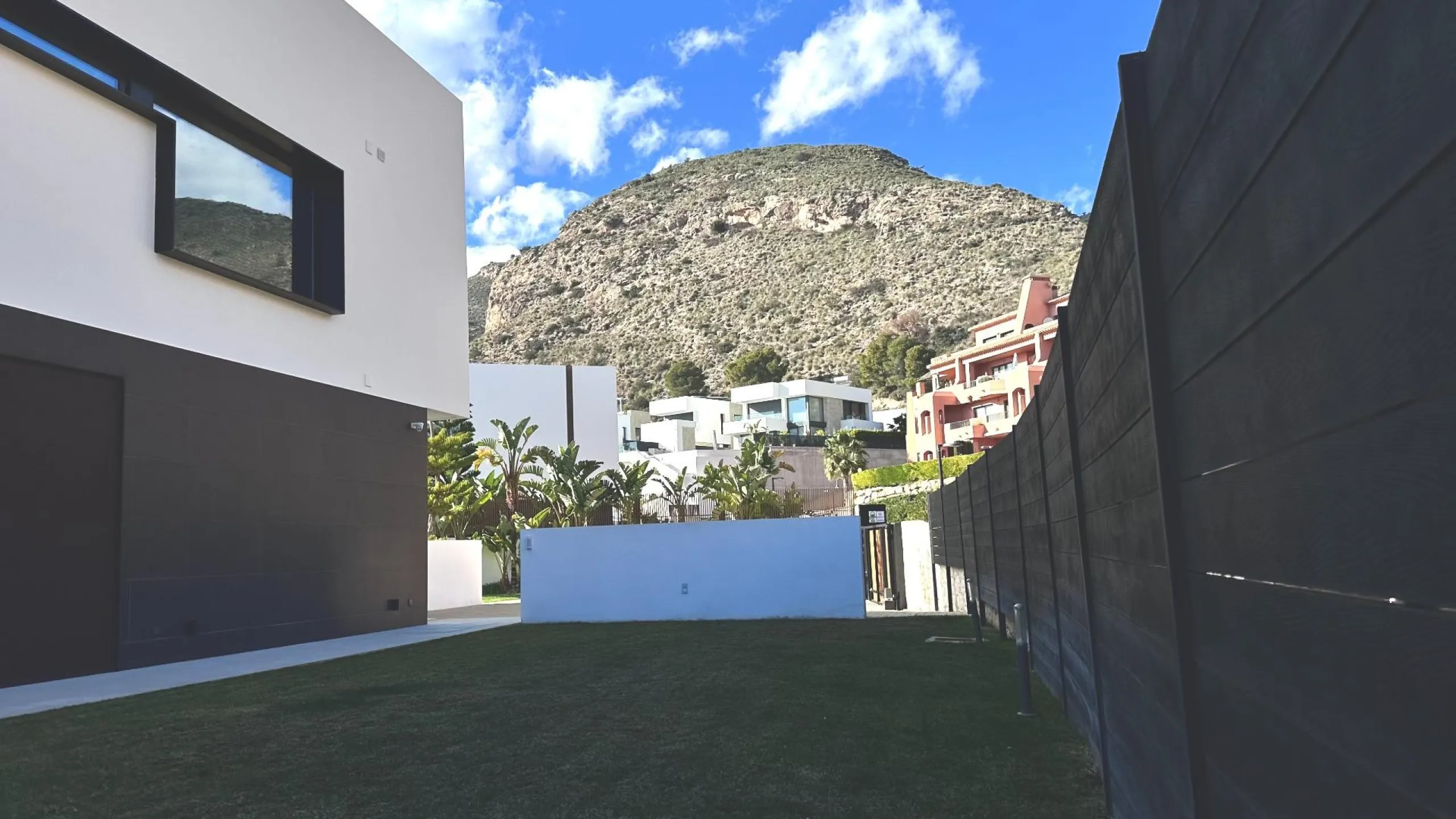 Unique Villa in Sierra Cortina