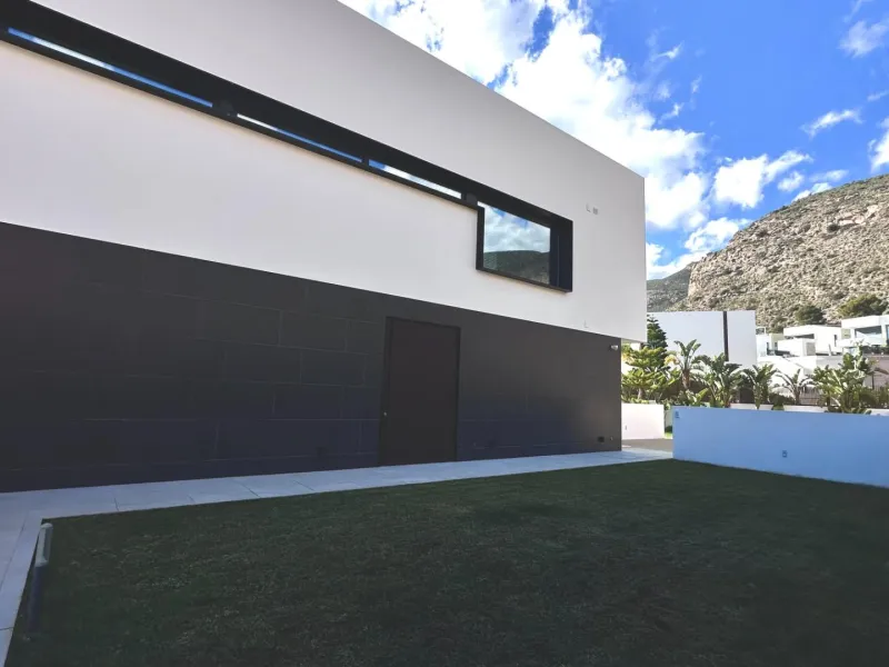 Unique Villa in Sierra Cortina