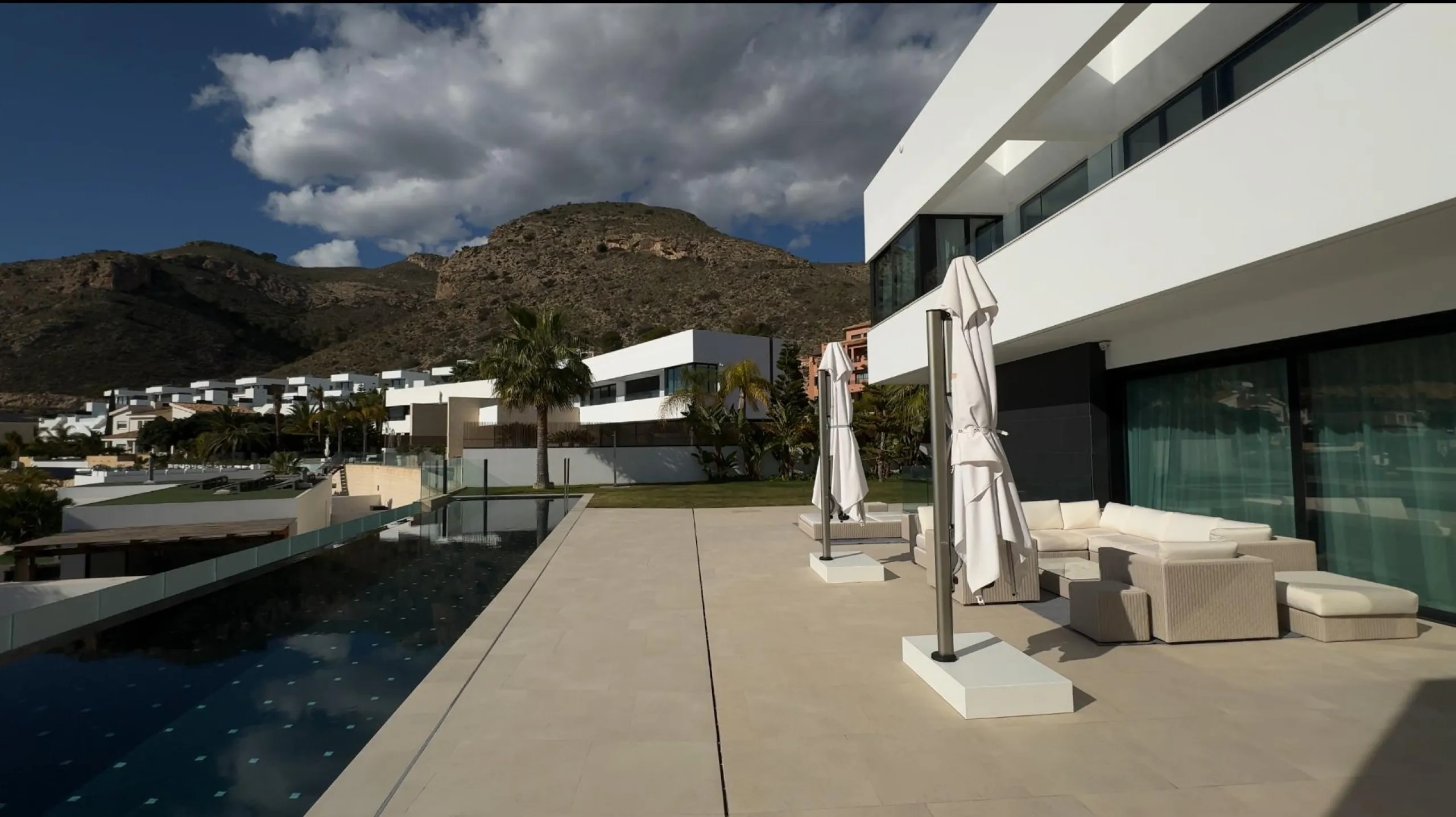Unique Villa in Sierra Cortina