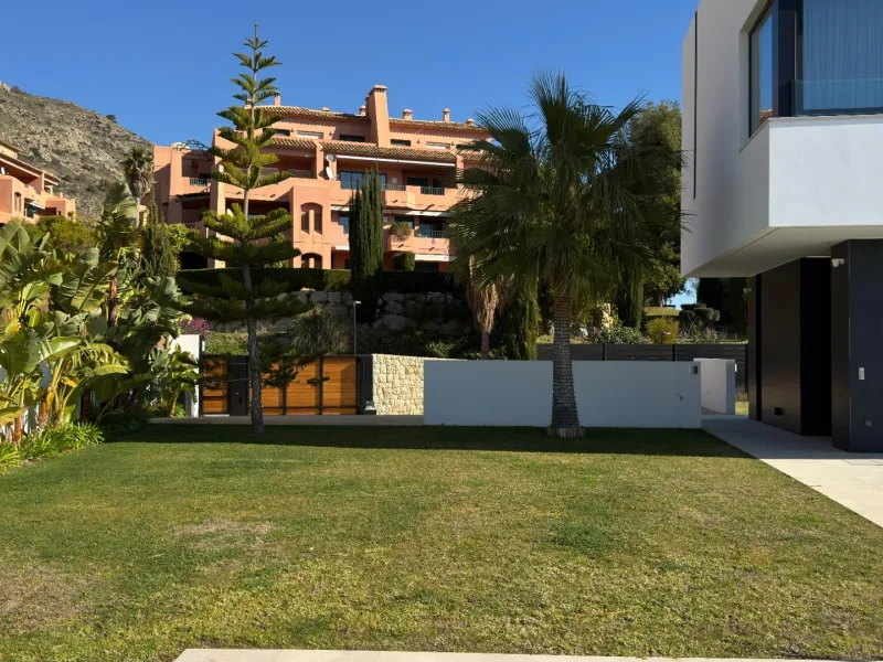 Unique Villa in Sierra Cortina