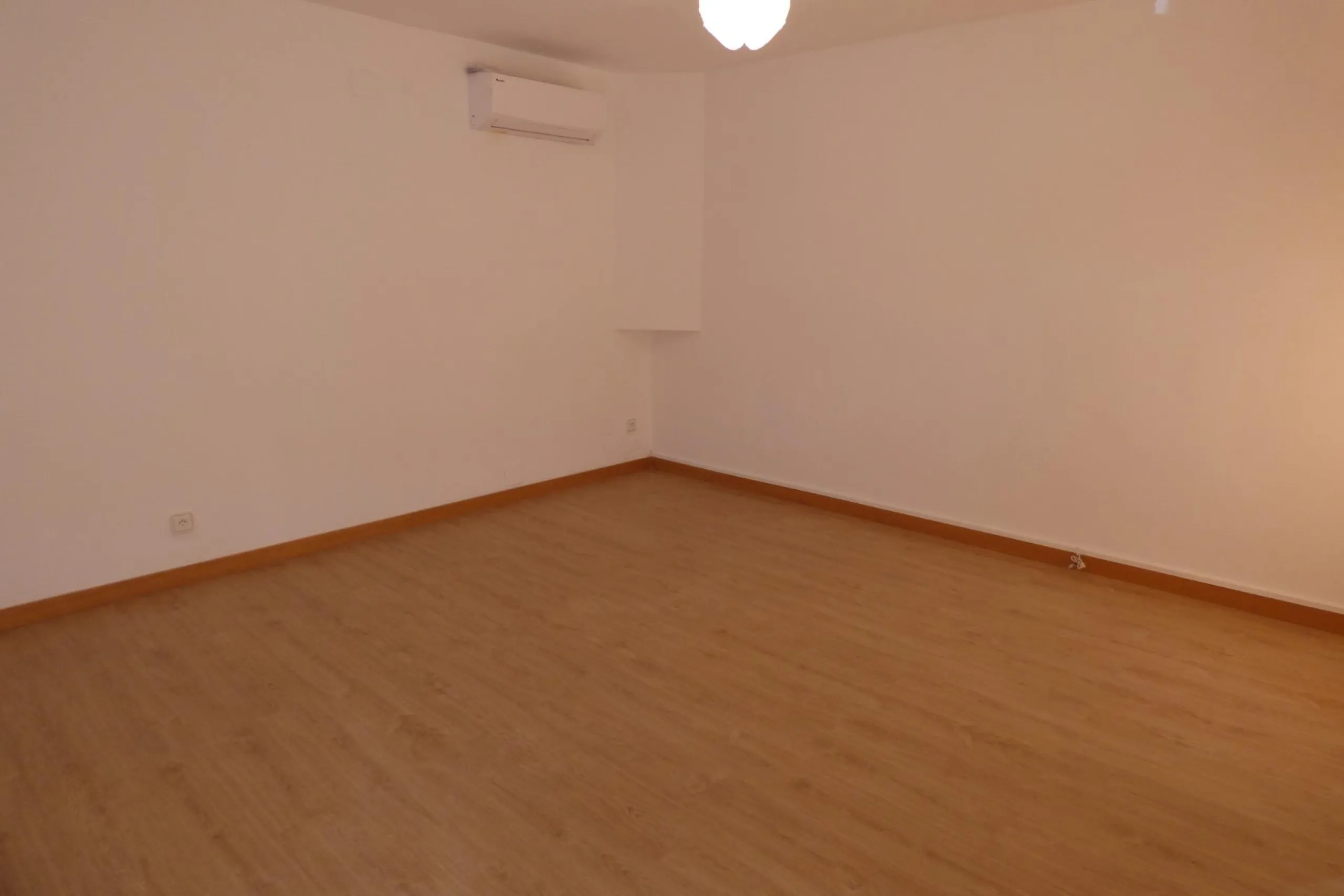 CHALET ADOSADO LISTO PARA ENTRAR A VIVIR EN SAN JUAN