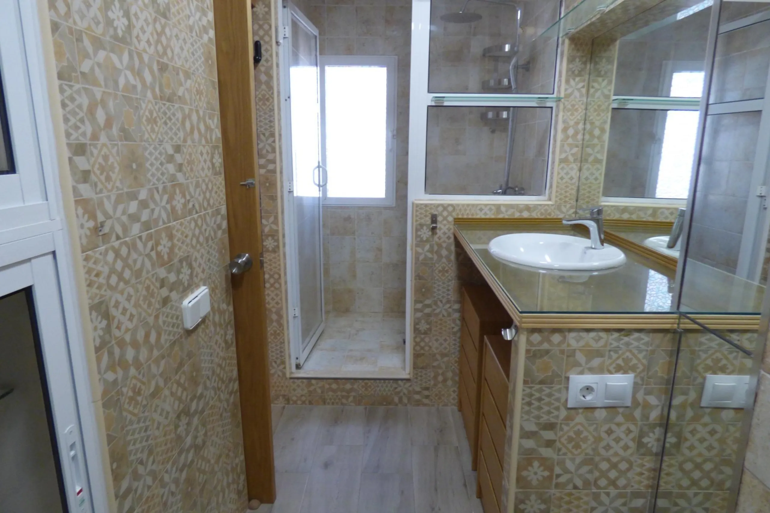 CHALET ADOSADO LISTO PARA ENTRAR A VIVIR EN SAN JUAN