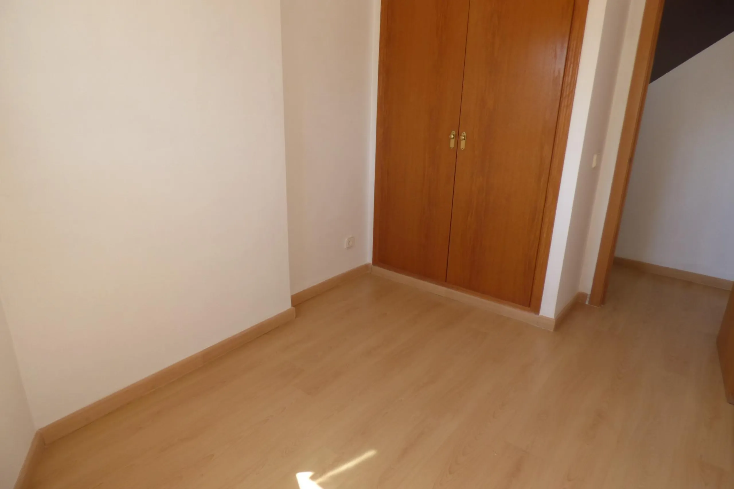 CHALET ADOSADO LISTO PARA ENTRAR A VIVIR EN SAN JUAN