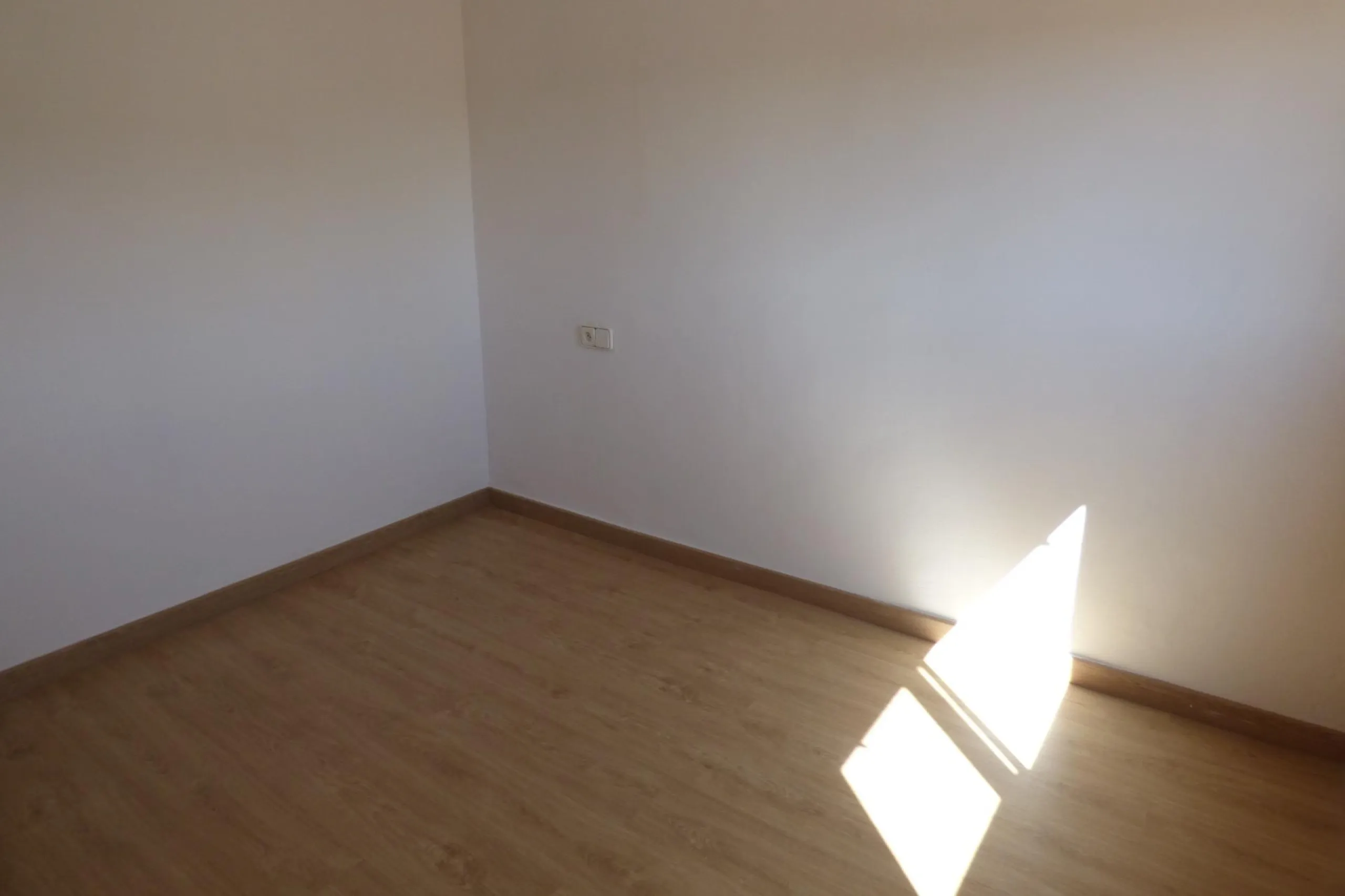 CHALET ADOSADO LISTO PARA ENTRAR A VIVIR EN SAN JUAN