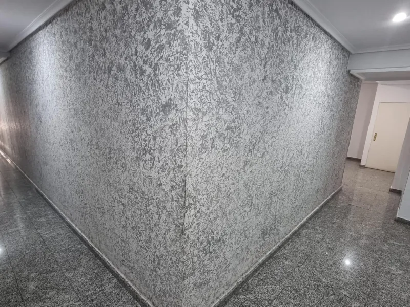 Elegante piso en cetro de Torrevieja + plaza de parking incluido !