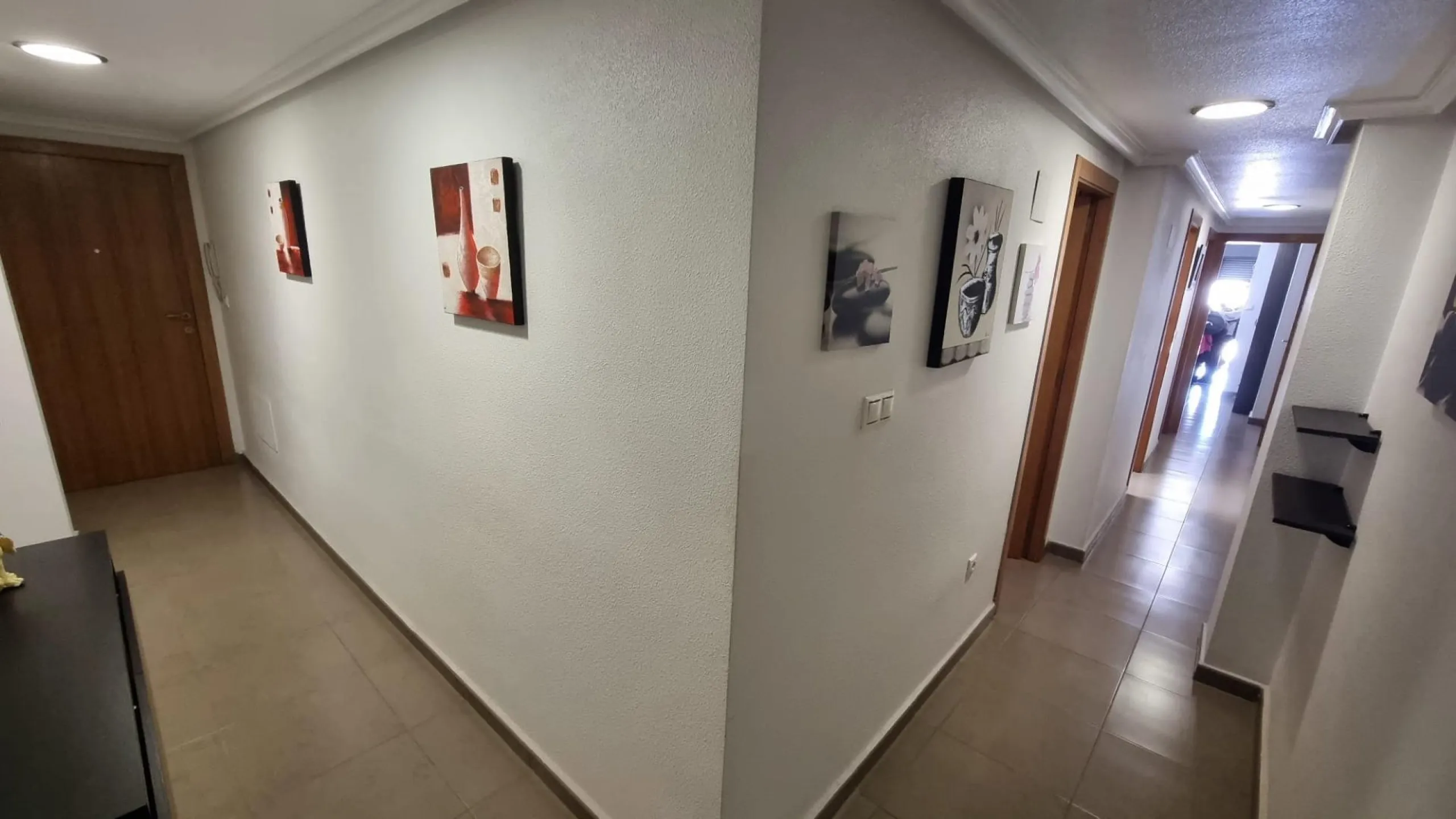 Elegante piso en cetro de Torrevieja + plaza de parking incluido !
