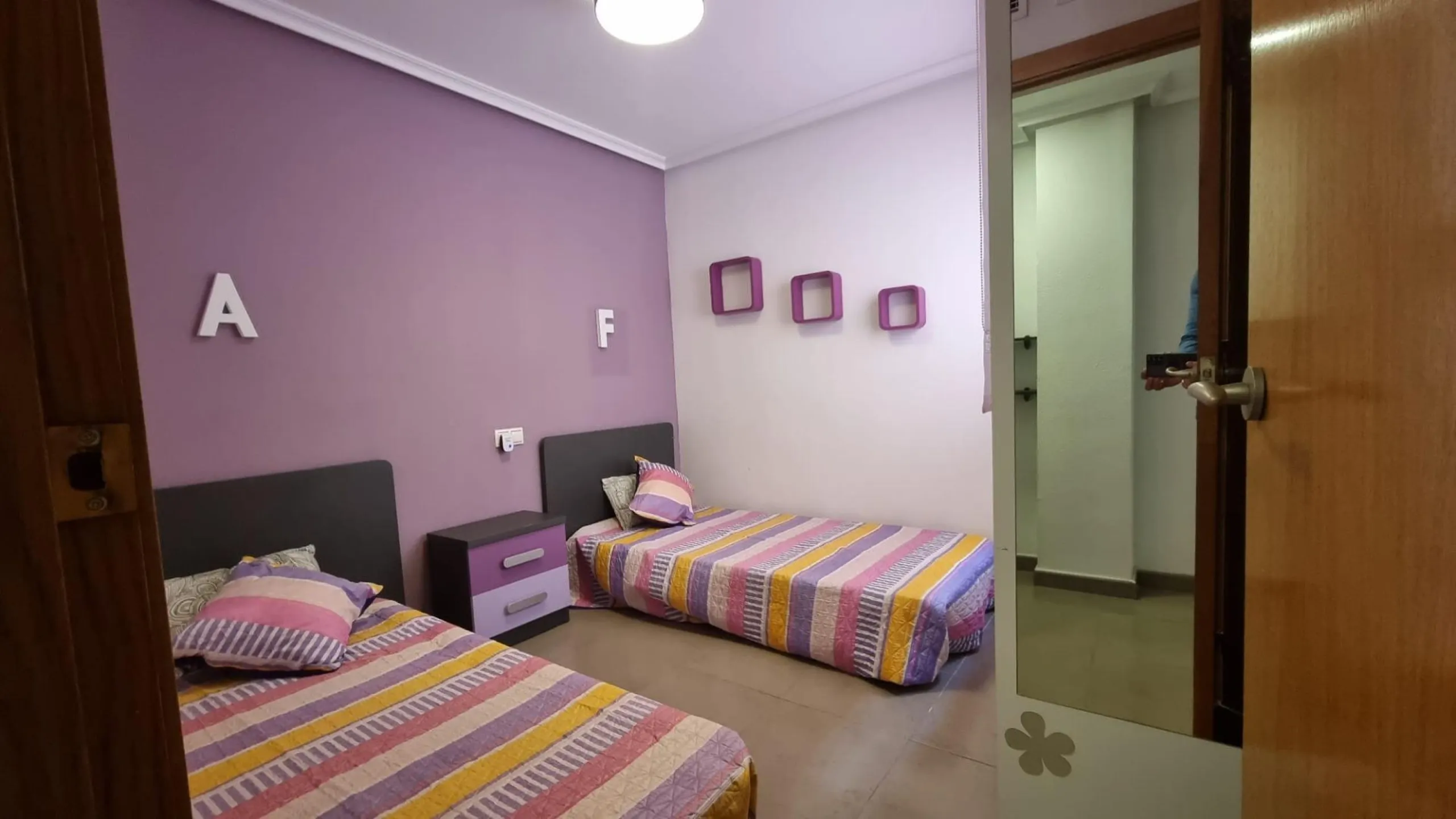 Elegante piso en cetro de Torrevieja + plaza de parking incluido !