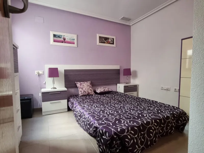 Elegante piso en cetro de Torrevieja + plaza de parking incluido !