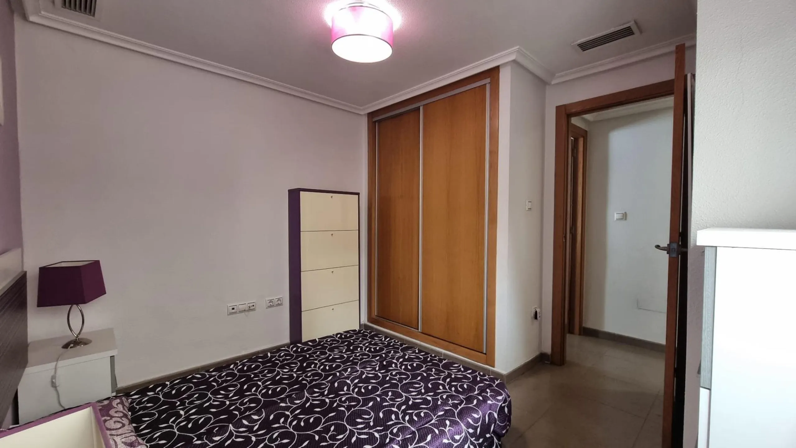 Elegante piso en cetro de Torrevieja + plaza de parking incluido !