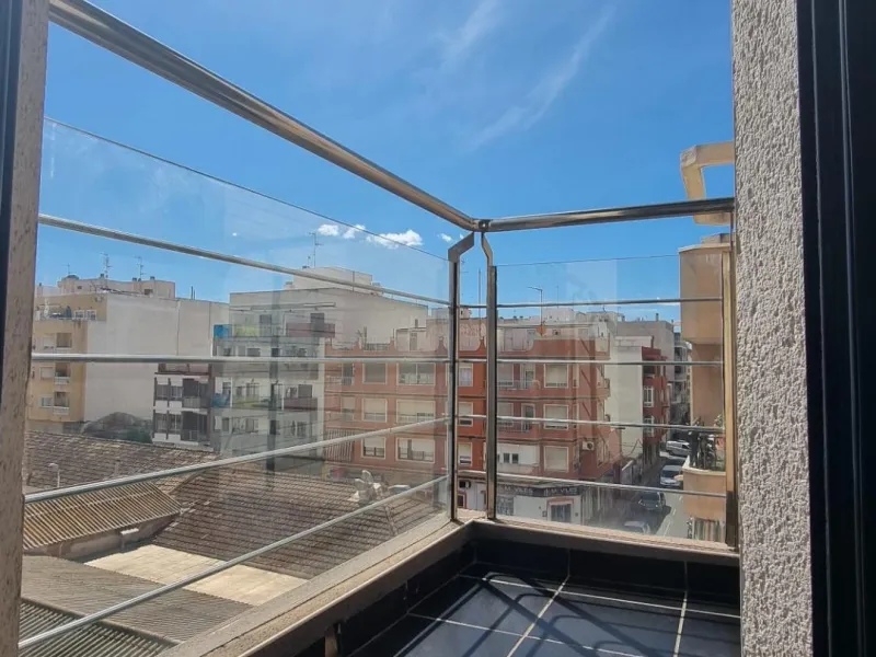Elegante piso en cetro de Torrevieja + plaza de parking incluido !