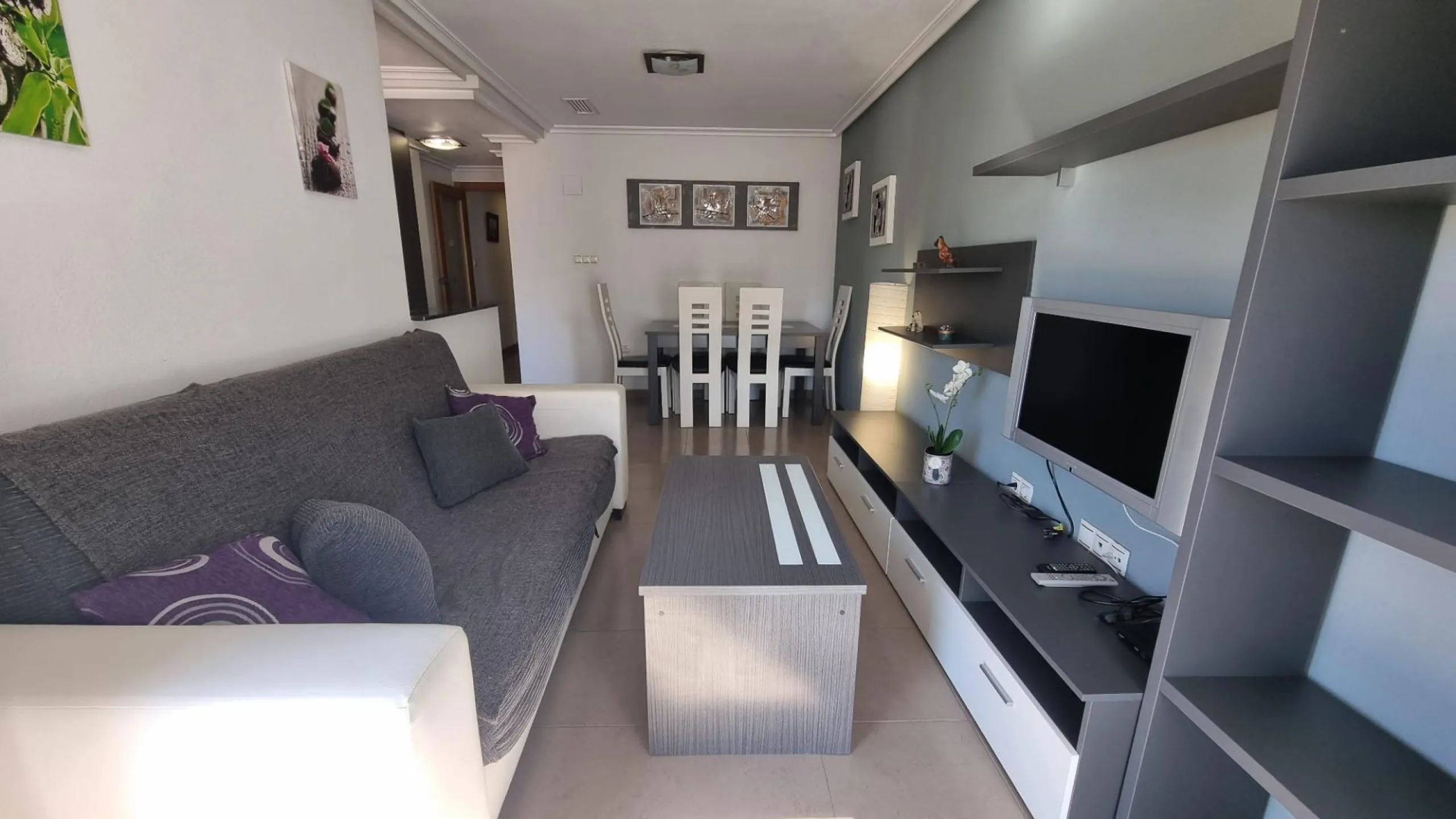 Elegante piso en cetro de Torrevieja + plaza de parking incluido !