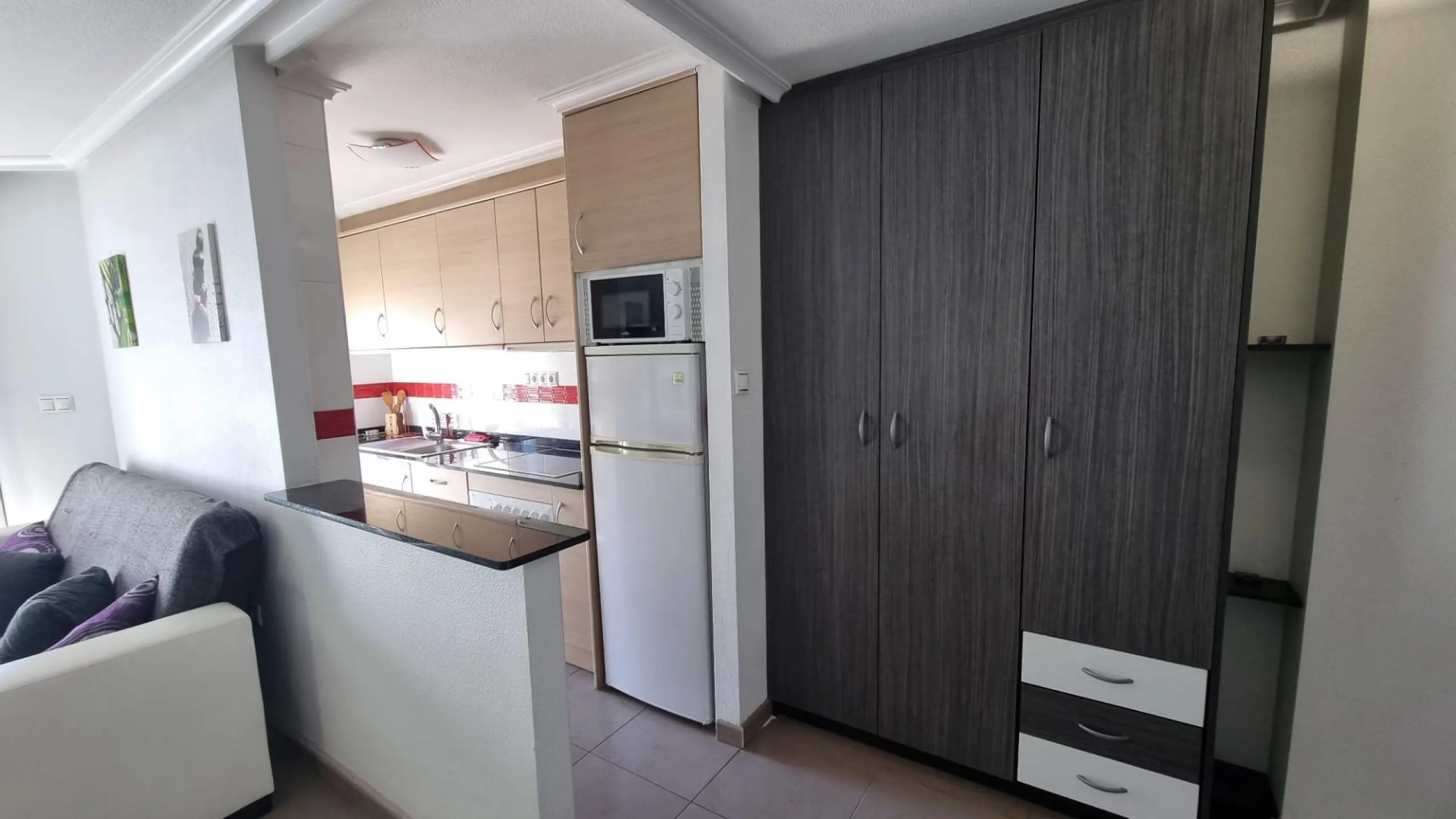 Elegante piso en cetro de Torrevieja + plaza de parking incluido !