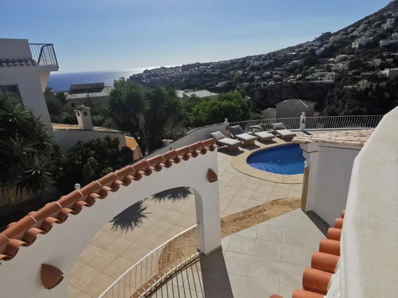 Villa with Sea Views in Cumbre del Sol 🏡🌊