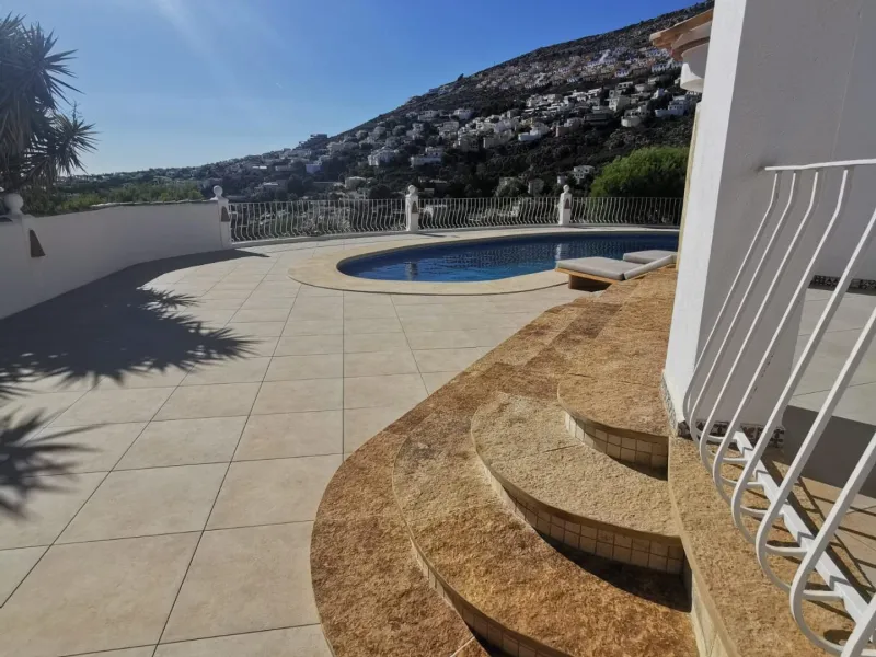 Villa with Sea Views in Cumbre del Sol 🏡🌊
