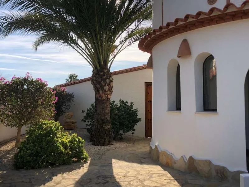 Villa with Sea Views in Cumbre del Sol 🏡🌊