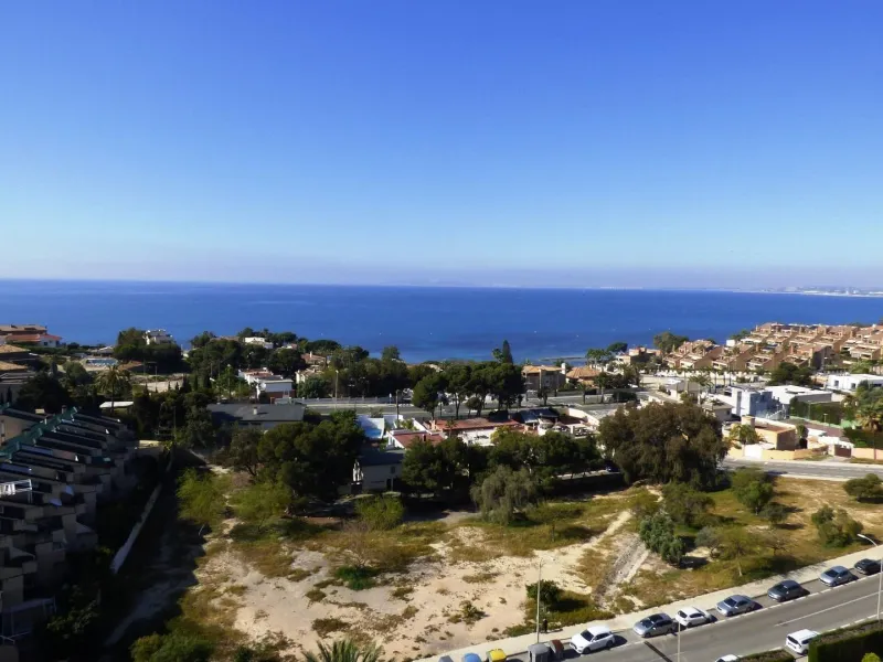 ¡MAGNIFICO PISO CON VISTAS INCREÍBLES AL MAR EN CABO DE LAS HUERTAS!
