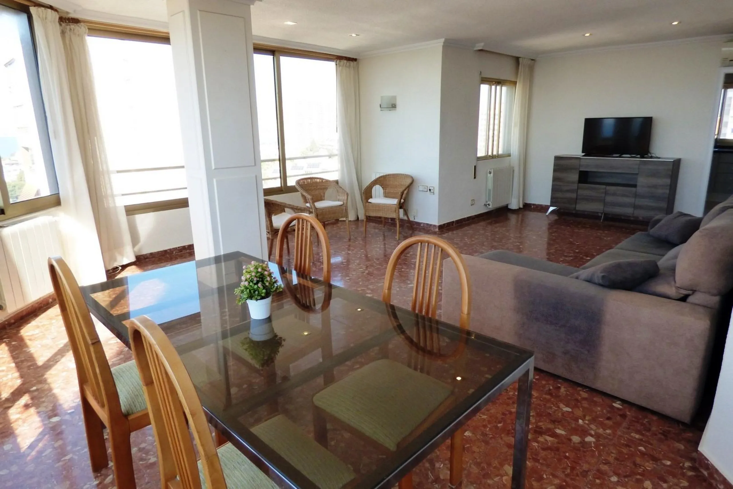 ¡MAGNIFICO PISO CON VISTAS INCREÍBLES AL MAR EN CABO DE LAS HUERTAS!