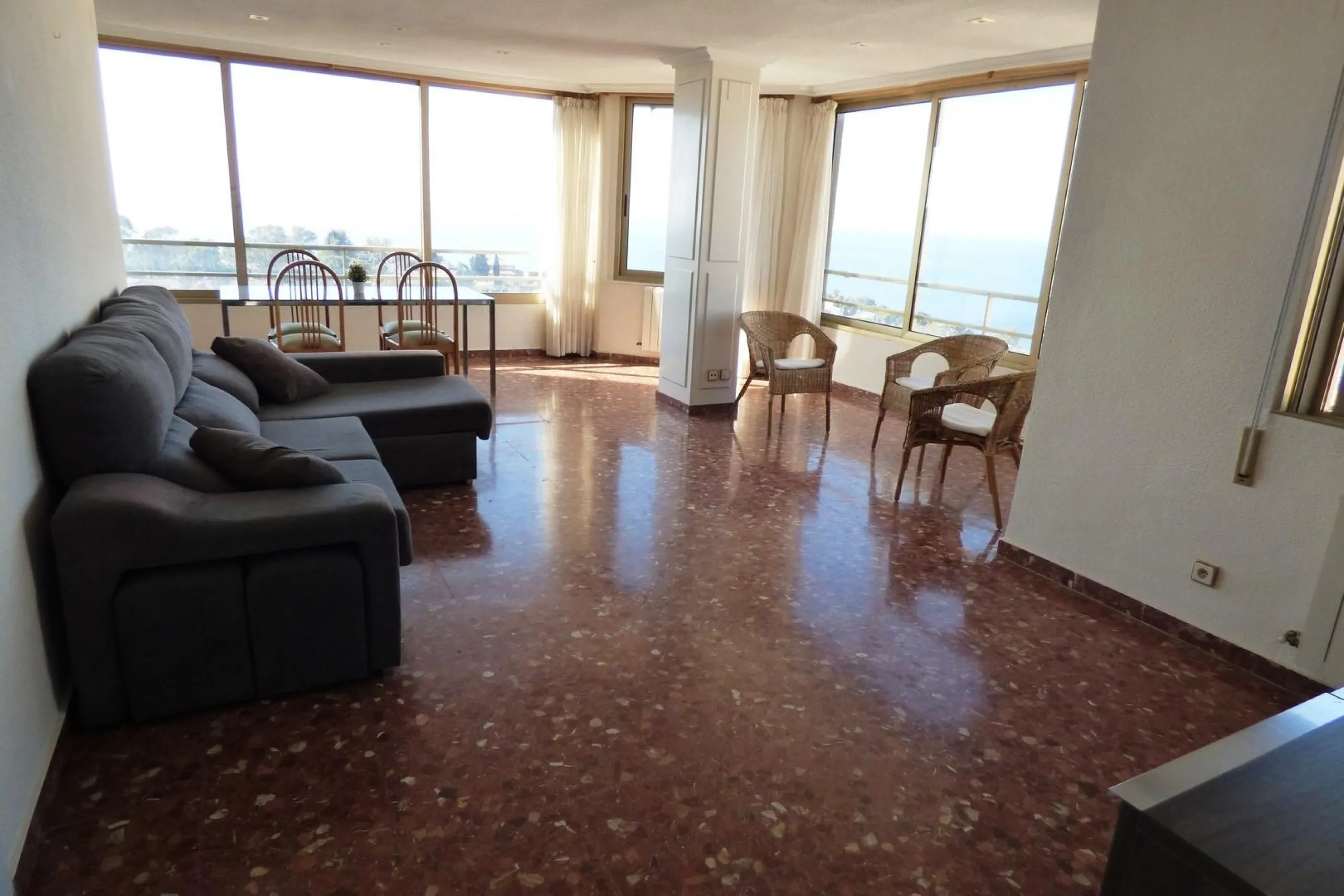 ¡MAGNIFICO PISO CON VISTAS INCREÍBLES AL MAR EN CABO DE LAS HUERTAS!