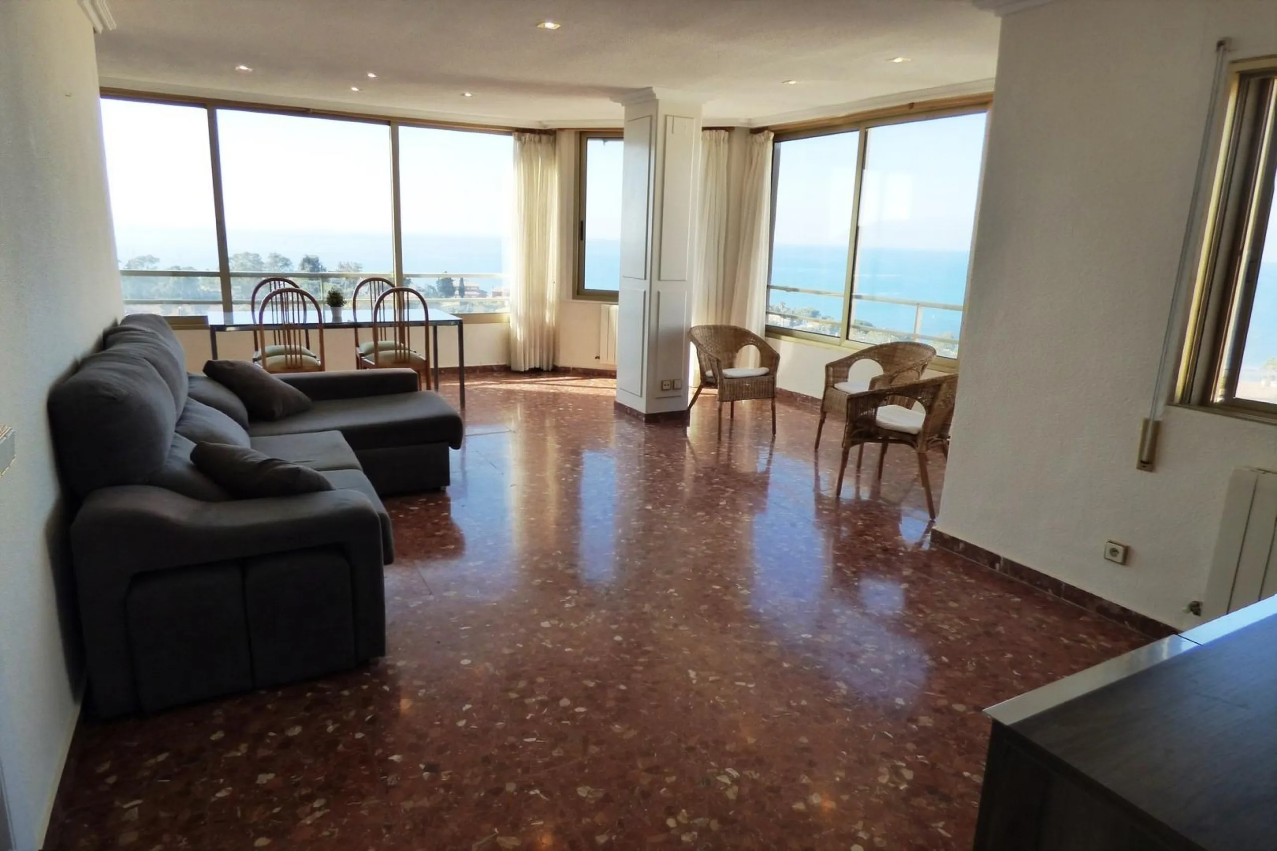 ¡MAGNIFICO PISO CON VISTAS INCREÍBLES AL MAR EN CABO DE LAS HUERTAS!