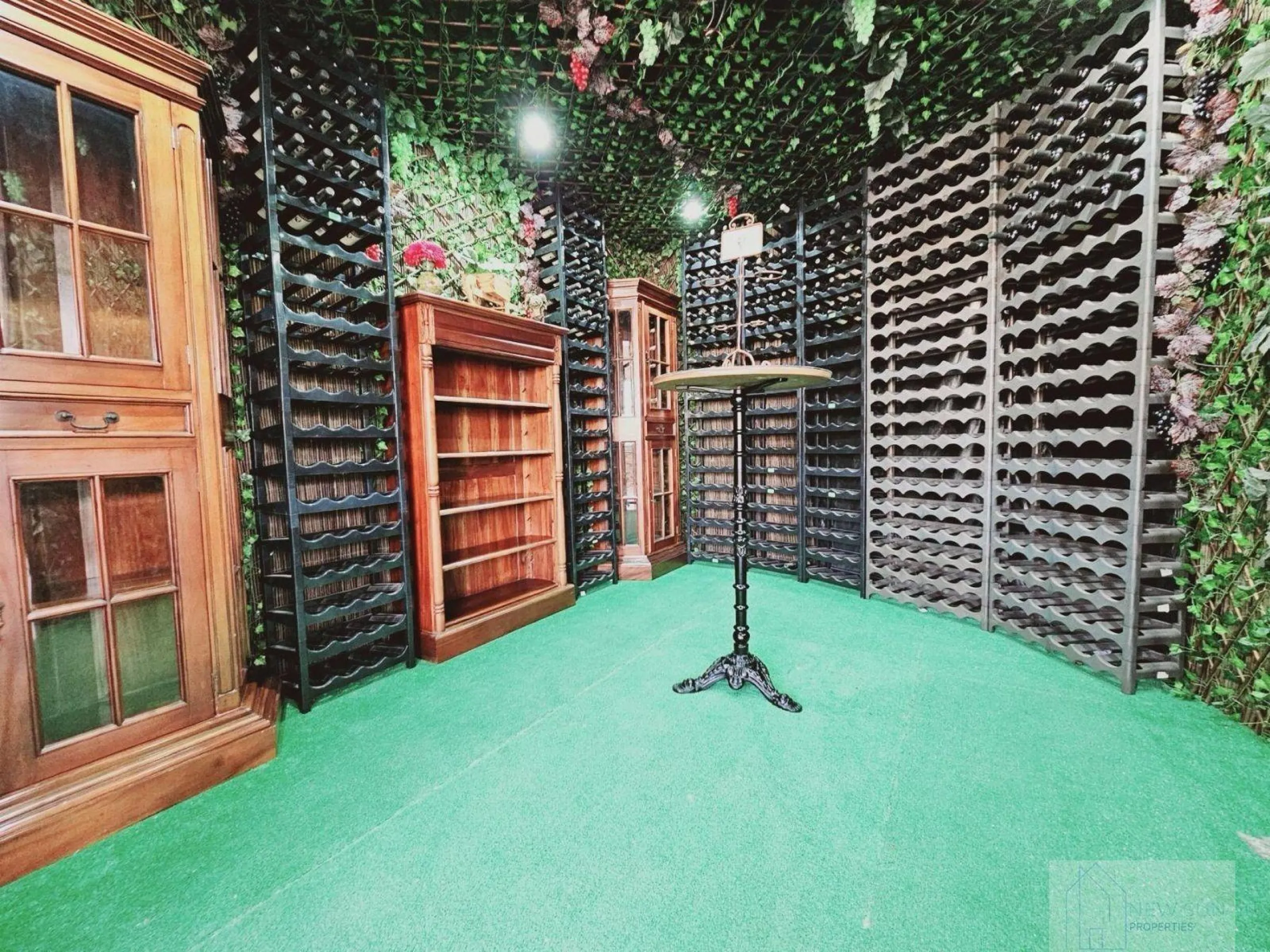 VILLA EN LA SIESTA CON 800 METROS DE PARCELA. 5 DORM. 4 BAÑOS. PISCINA PRIVADA. 330 M2 DE CASA.