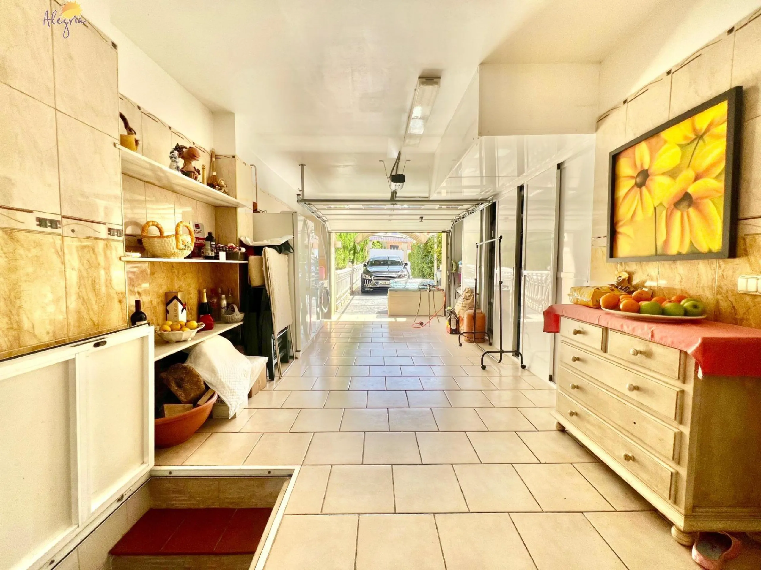 LUXURY AND LIGHT IN LOS BALCONES: YOUR VILLA WITH PRIVATE POOL AND HIGH POTENTIAL